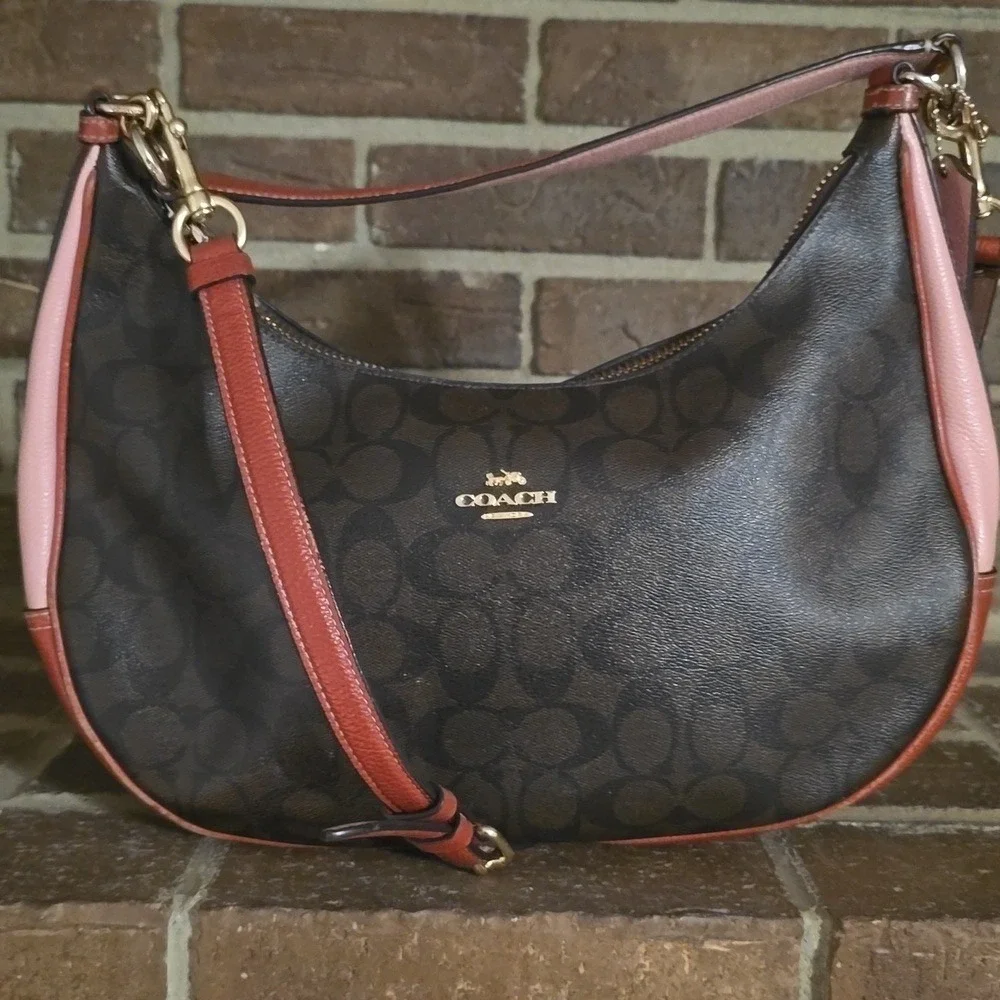 COACH EAST/WEST HARLEY HOBO IN COLORBLOCK SIGNATURE CANVAS